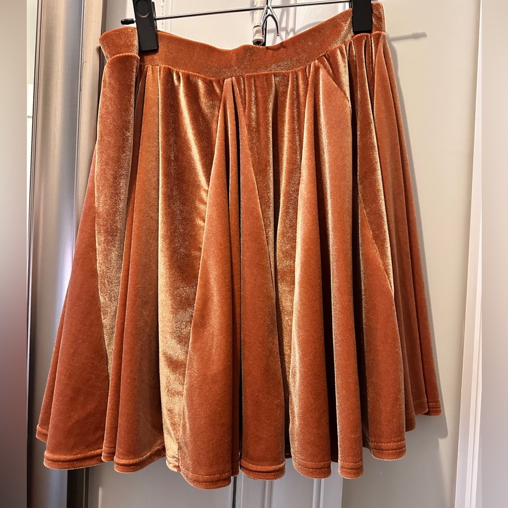 Boohoo velvet skater skirt